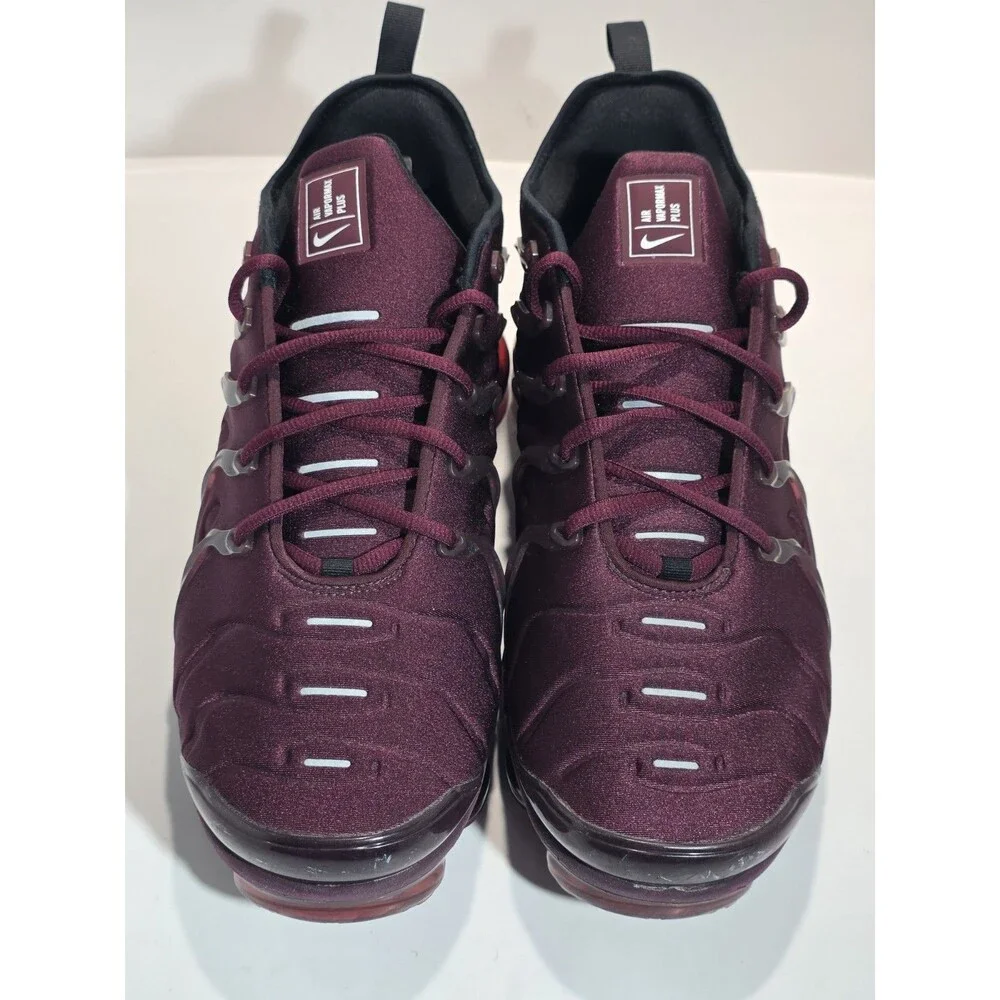 Nike product pair
